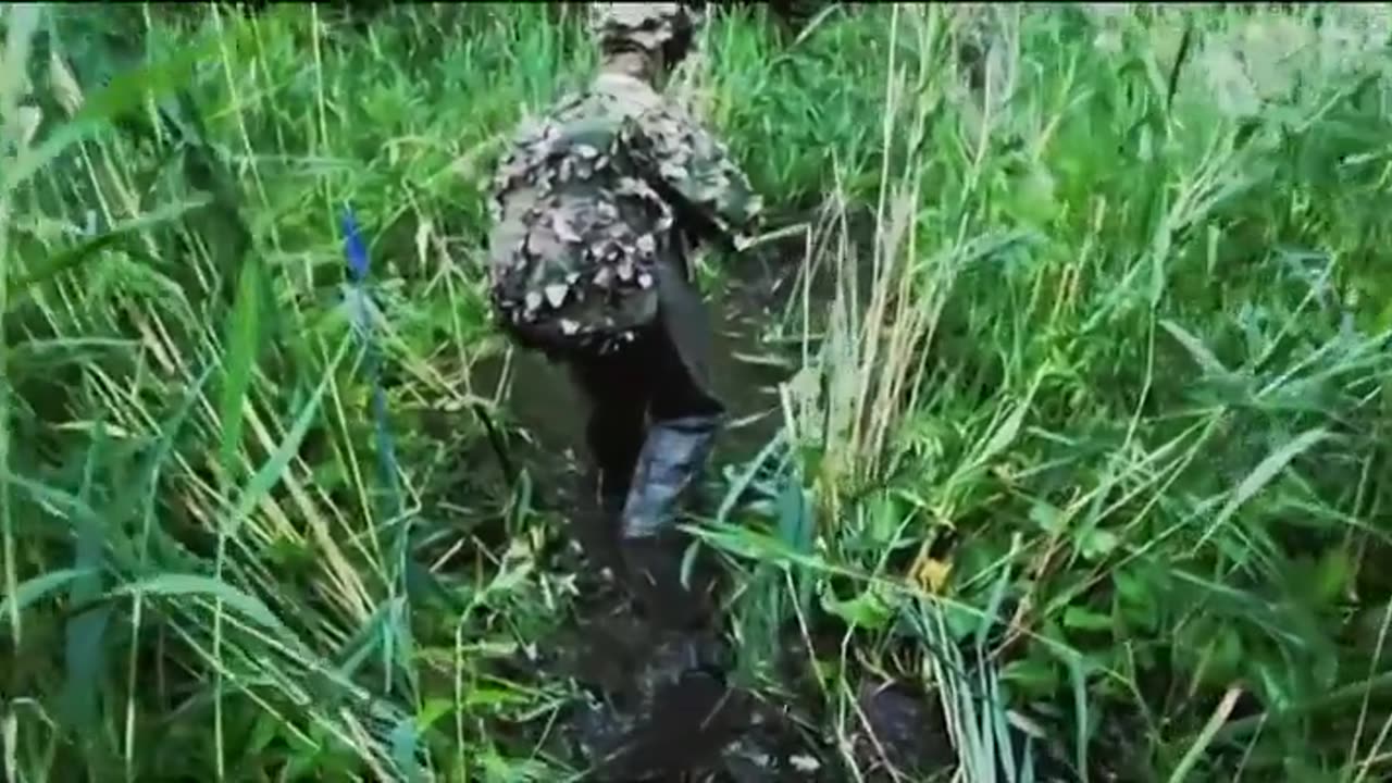 🎬🌳 Ukraine Russia War | Russian SOF Move Through Forest | RCF