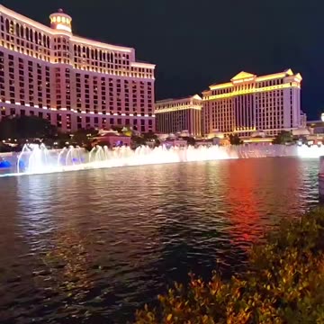 Bellagio Fountains Las Vegas 🤩