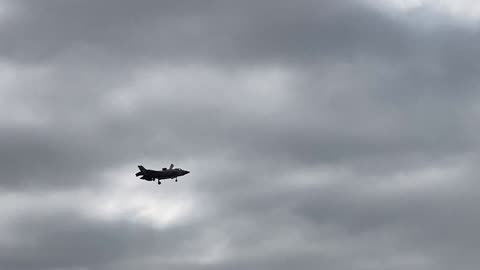 Meshed 2 Video Clips of US Marines F-35B Lightning