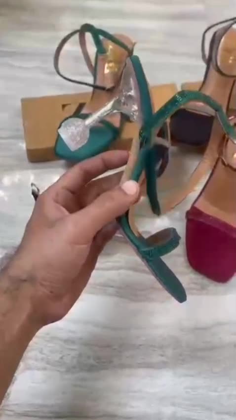 ✨ YouTube SEO Optimized Title MEGA Shoe Dupe Haul! 👠 Ultimate Summer Slides 2025 | Fashionholic.pk