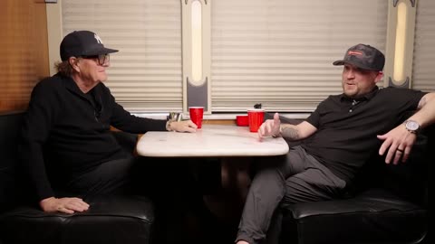 On The Bus With Justin Moore