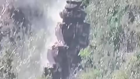 Video shows: Thai soldiers demolishing 1,000-year-old Ta Krabei temple