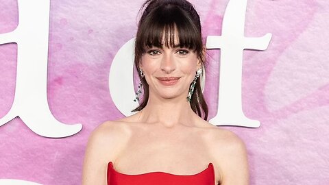 "Anne Hathaway’s Meme Goes Viral"