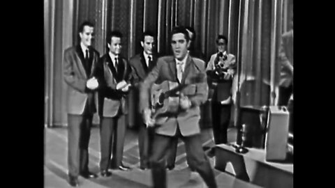 Highlights of The King in His Prime – Elvis Presley Sings “Hound Dog” (Ed Sullivan 1956)