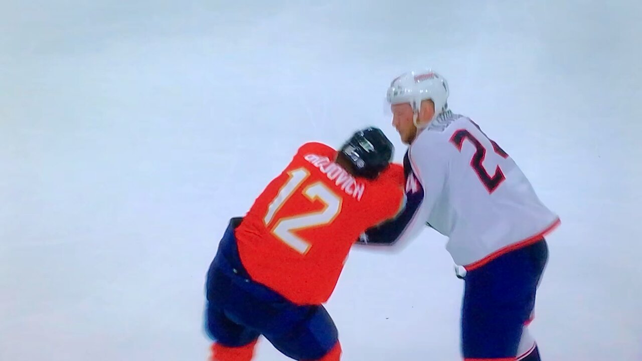 CBJ #24 Mathieu Olivier vs. Panthers #12 Jonah Gadjovich 🤜🏻🤛🏻👊🏻