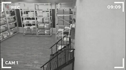 PROOF that Mark is the store room vandal