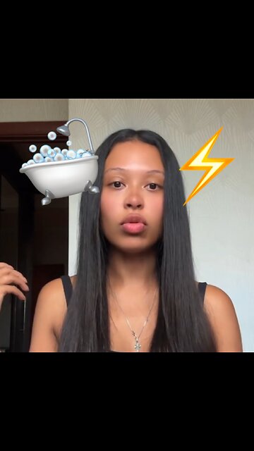 Joven advierte del peligro de ducharse con la lavadora puesta