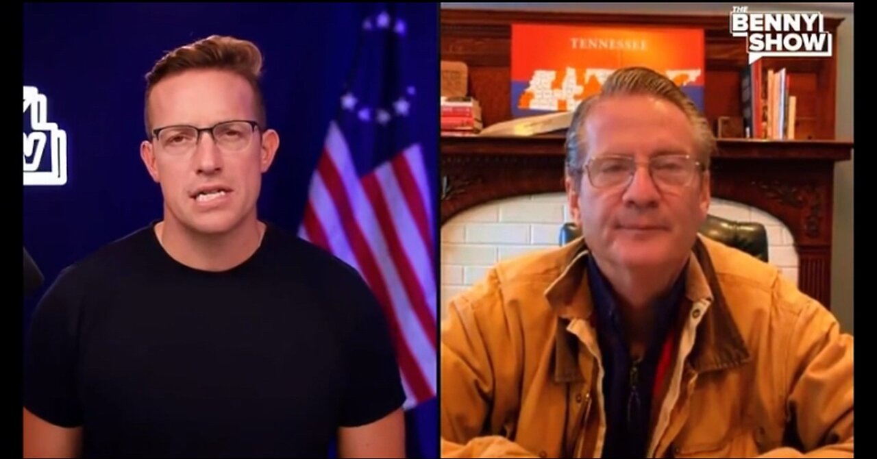 The moment Burchett and Benny Johnson start discussing ‘something hot’ THE FEED WAS CUT