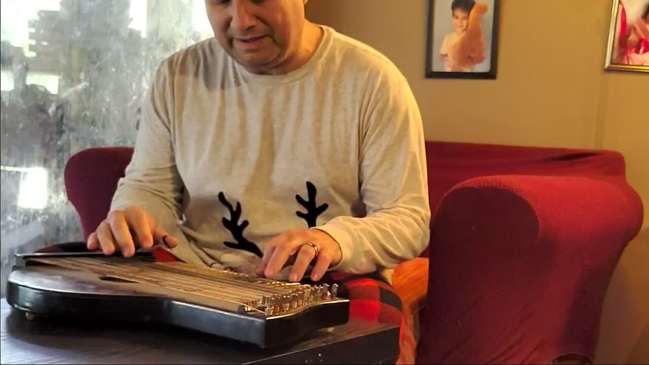 Auld Lang Syne on an Antique Schwarzer Zither