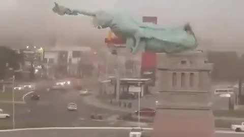 Lady liberty of Brazil falls