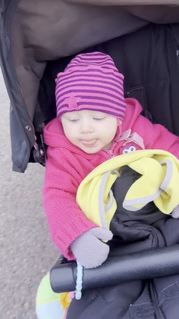 Baby Kayla Side-Eye 🤨👶 (Looking at Me Like I’m Crazy)