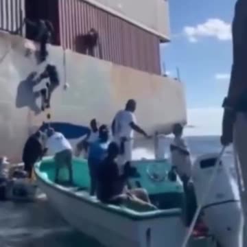 "Brooklyn Bridge" Barge Robbed By Bahama Men