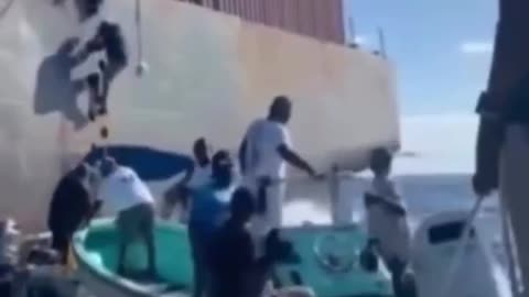 "Brooklyn Bridge" Barge Robbed By Bahama Men