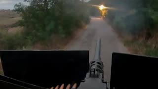 The machine gunner of "Artan" at full speed mows down the invaders from the landing