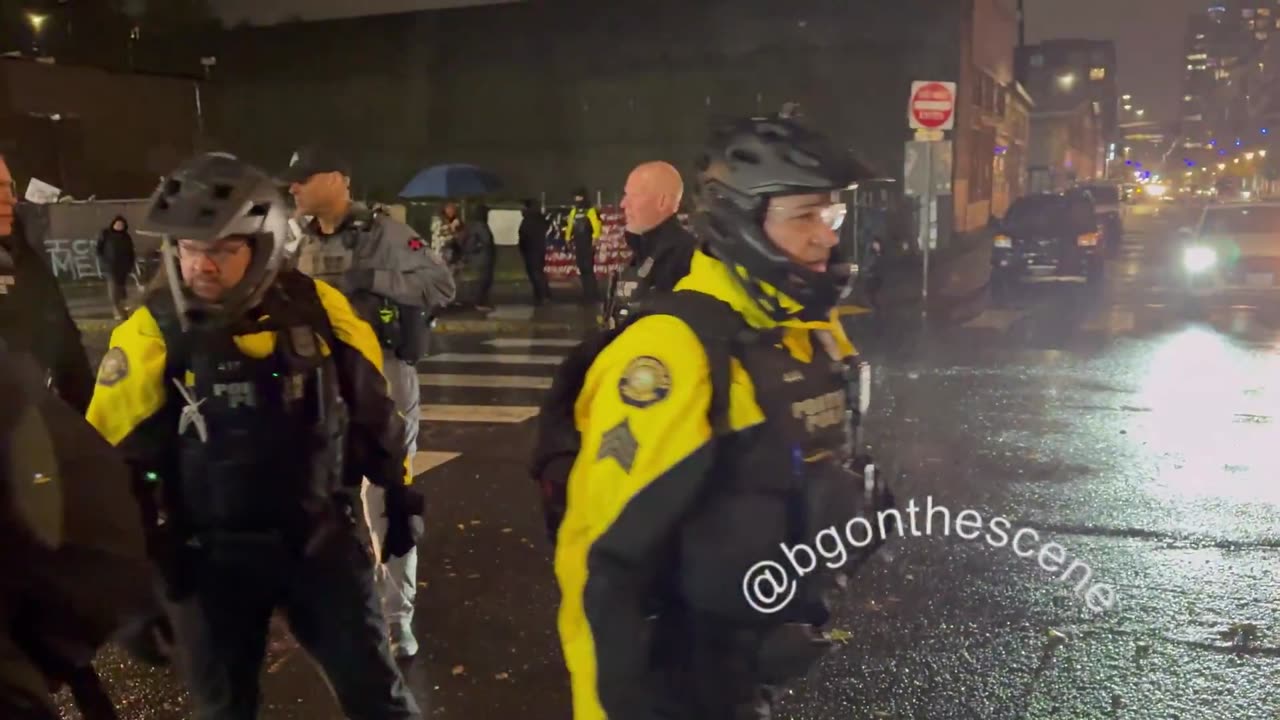 Portland Police came through and told protesters to stay on the sidewalk, and that City Code