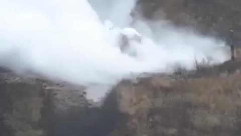 Ucrania explosiona una tubería de amoníaco para frenar el avance ruso