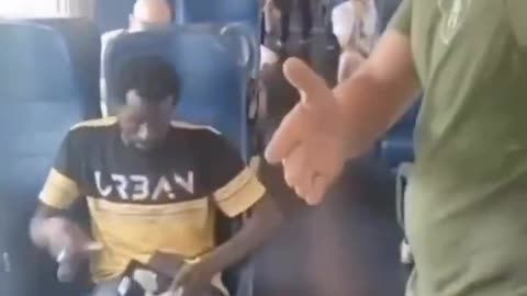 Italian citizens discover that fake asylum seeker doesn't have a train ticket