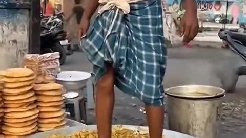 STREET FOOD IN INDIA: They have zero food safety standards. They want to bring this to America.