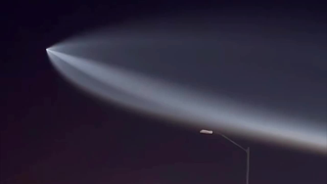 Falcon Rocket Passes Through Nogales, Sonora