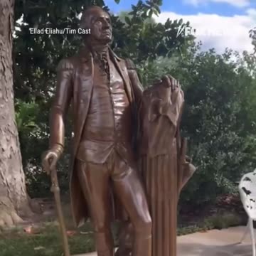 Die Statue von George Washington wurde letzte Woche in den Rosengarten des Weißen Hauses versetzt