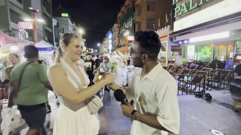 British Girl Explains How Men Should Approach Her in Thailand 🇬🇧💬
