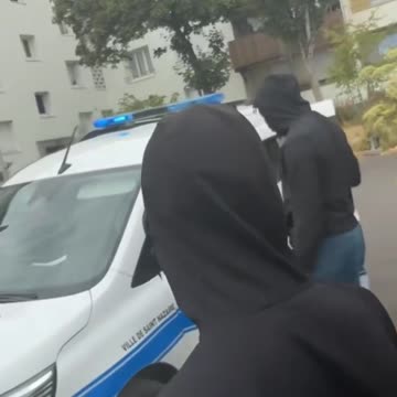 🚨🇫🇷French President Emmanuel Macron: "We will not let Russia destroy Ukraine or Europe