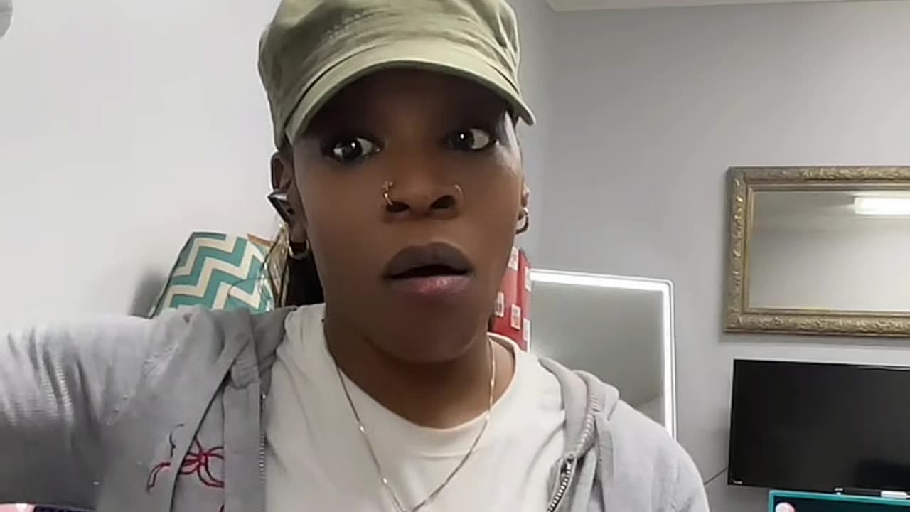 HOLLY 3RD SHIFT SAYS SHE GOT JUDGES ON HER SIDE