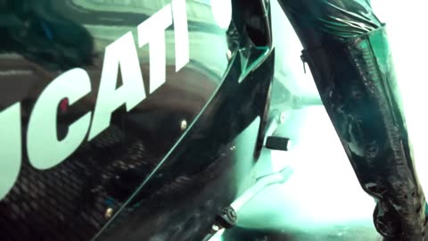 The Matrix Reloaded ।। The Explosive Escape