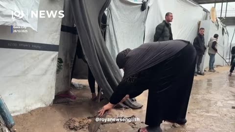 Rain drenches displaced Palestinians in Gaza City