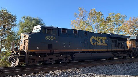 CSX Train engines 5354 and 867 lead an intermodal