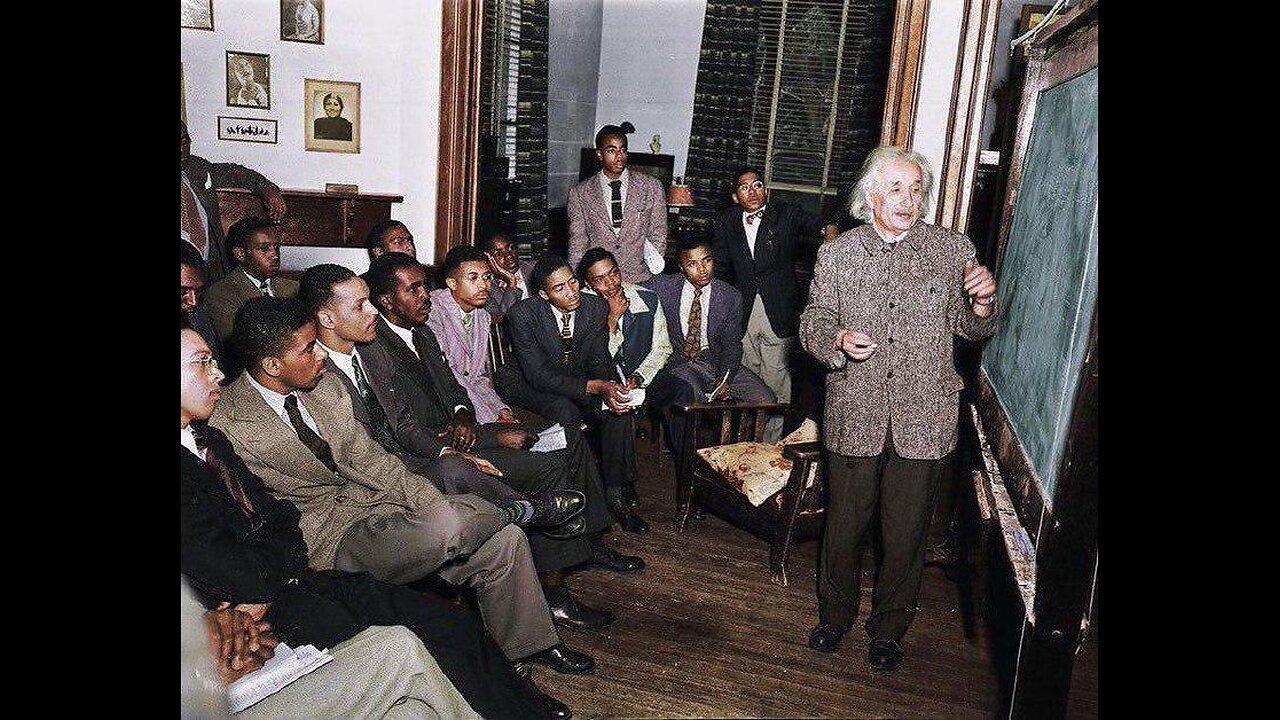 Albert Einstein visiting Lincoln University to support Black students, 1946