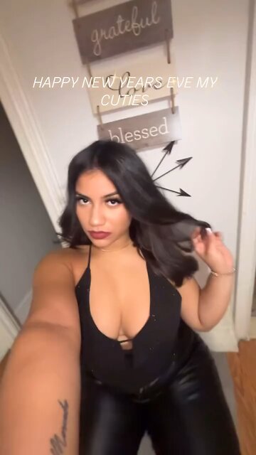 Gianna Wishes You A Happy New Years 2024!