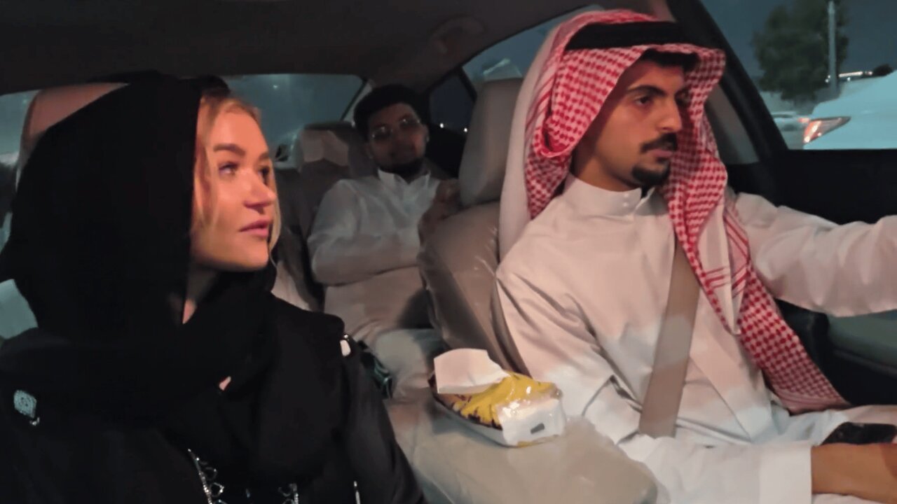 WoodBaby Teaches Moonshine to Saudi Arabian