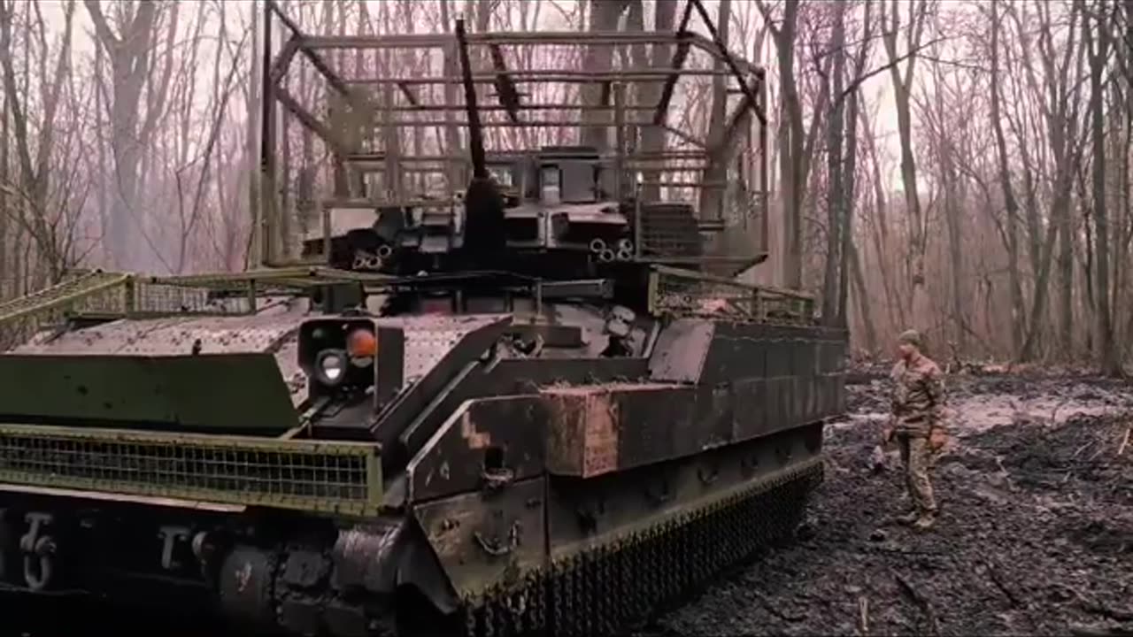 Ukrainians upgrade M2 Bradley: Protective grille increases chances of survival