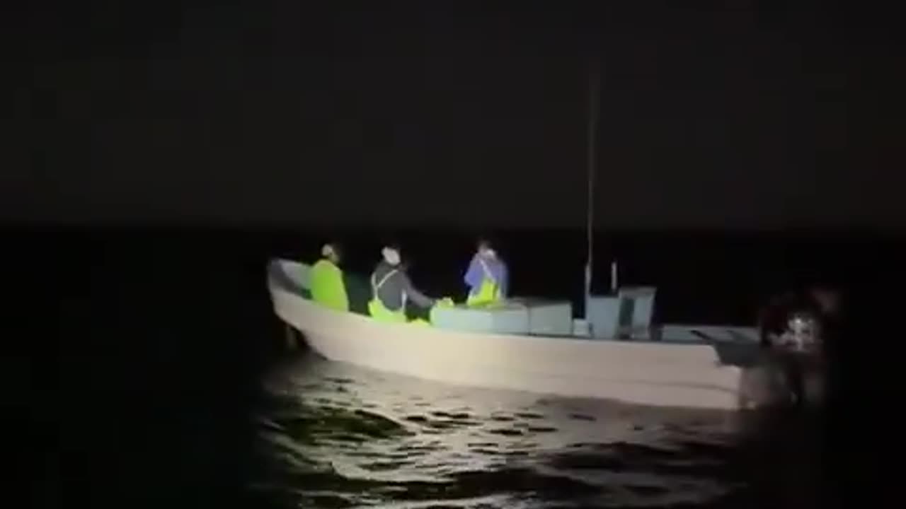 The U.S. Coast Guard detained 16 Mexican fishermen Tuesday night in the Gulf of America