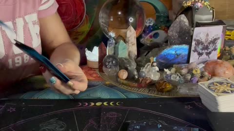 You NO LONGER Need To Stunt Your OWN GROWTH🌱 Begin To KNOW When You Do🌷 | Tarot Reading