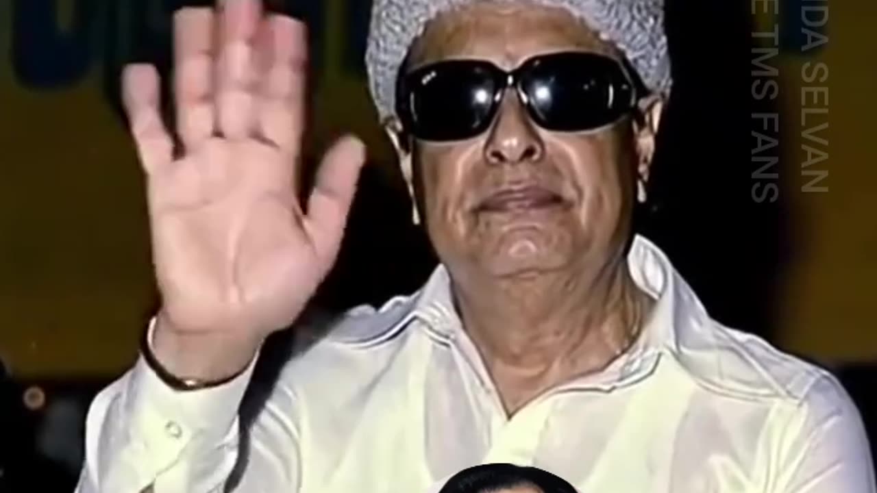 உலகம் இருக்கும் வரை தமிழ் மக்கள் இருக்கும் வரை எம் ஜி ஆர்