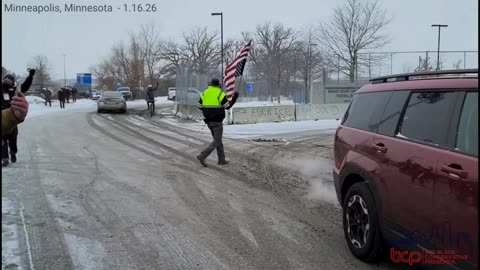 Man Encourages Protestors At Whipple Building In Minnesota To "Stay Peaceful"