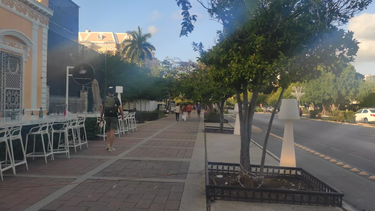 Montejo Promenade - Merida - Yucatan - Part 1 - Walking tour