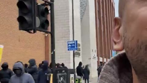 Muslims roaming the streets of London with balaclavas and bats while the police do nothing