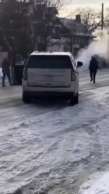 ICE Officer Fatally Shoots Woman in Minneapolis