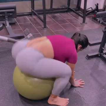 Pn Star Model Yinyleone gym workout