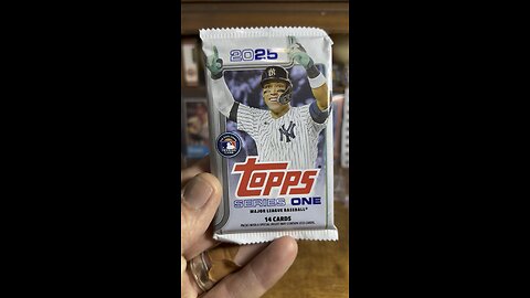 2025 #topps #baseballcards #packopening #toppsseries1 #topps2025