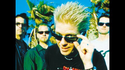 GONE AWAY ~ THE OFFSPRING ( LIVE )