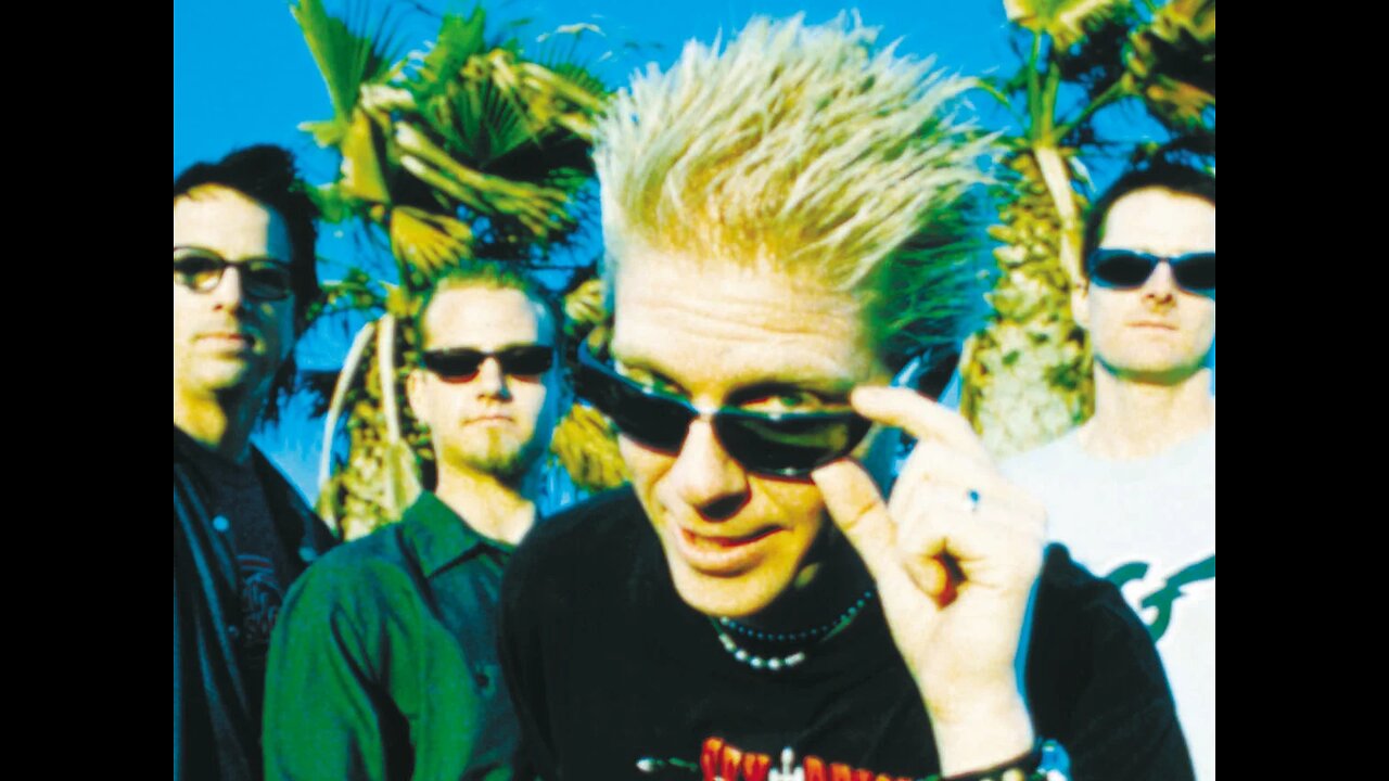 GONE AWAY ~ THE OFFSPRING ( LIVE )