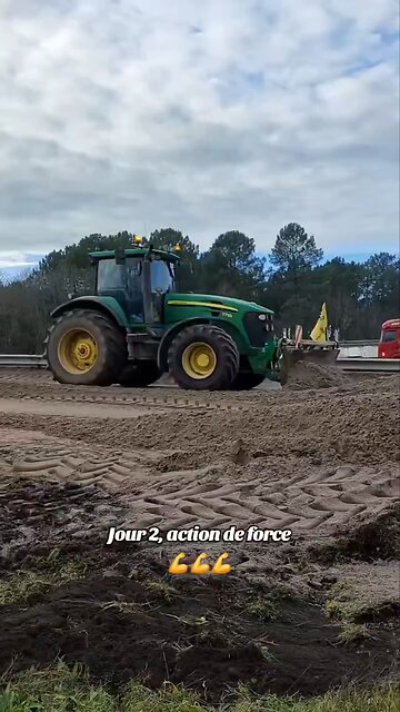 🇫🇷Farmer protests continue in France.