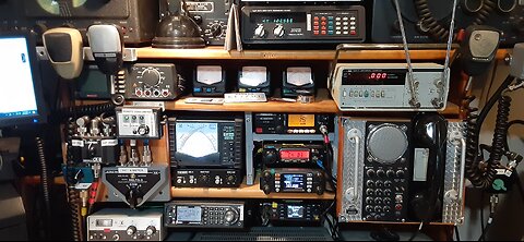 My Ham Radio Shack – Scott Hensler