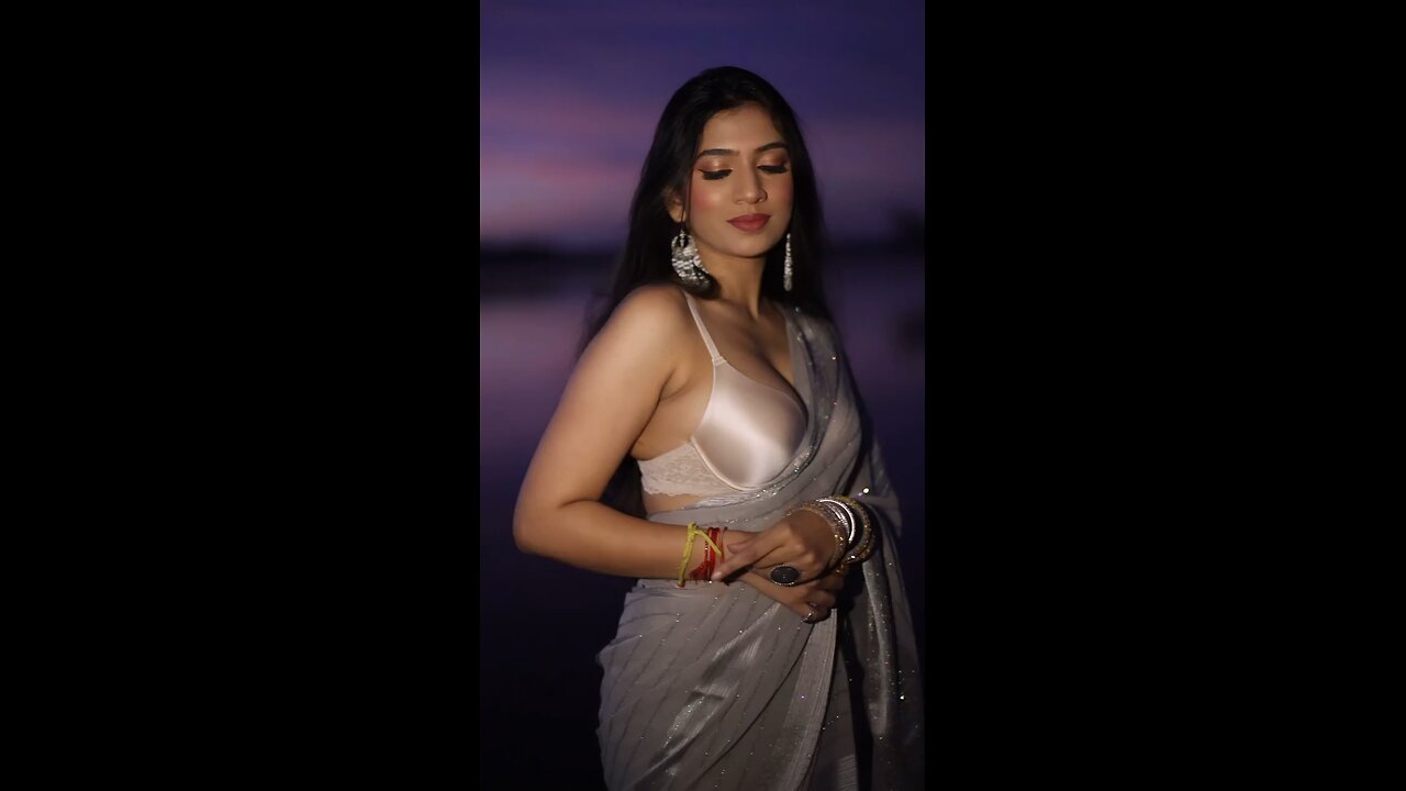 Desi Hot Model 😍 | Bra Show 💋💦 Hit Indian 🥵🥵💋