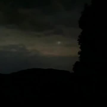 Filmed over Austria - did you know part of HAARP utilises Lasers, fired into the atmosphere...