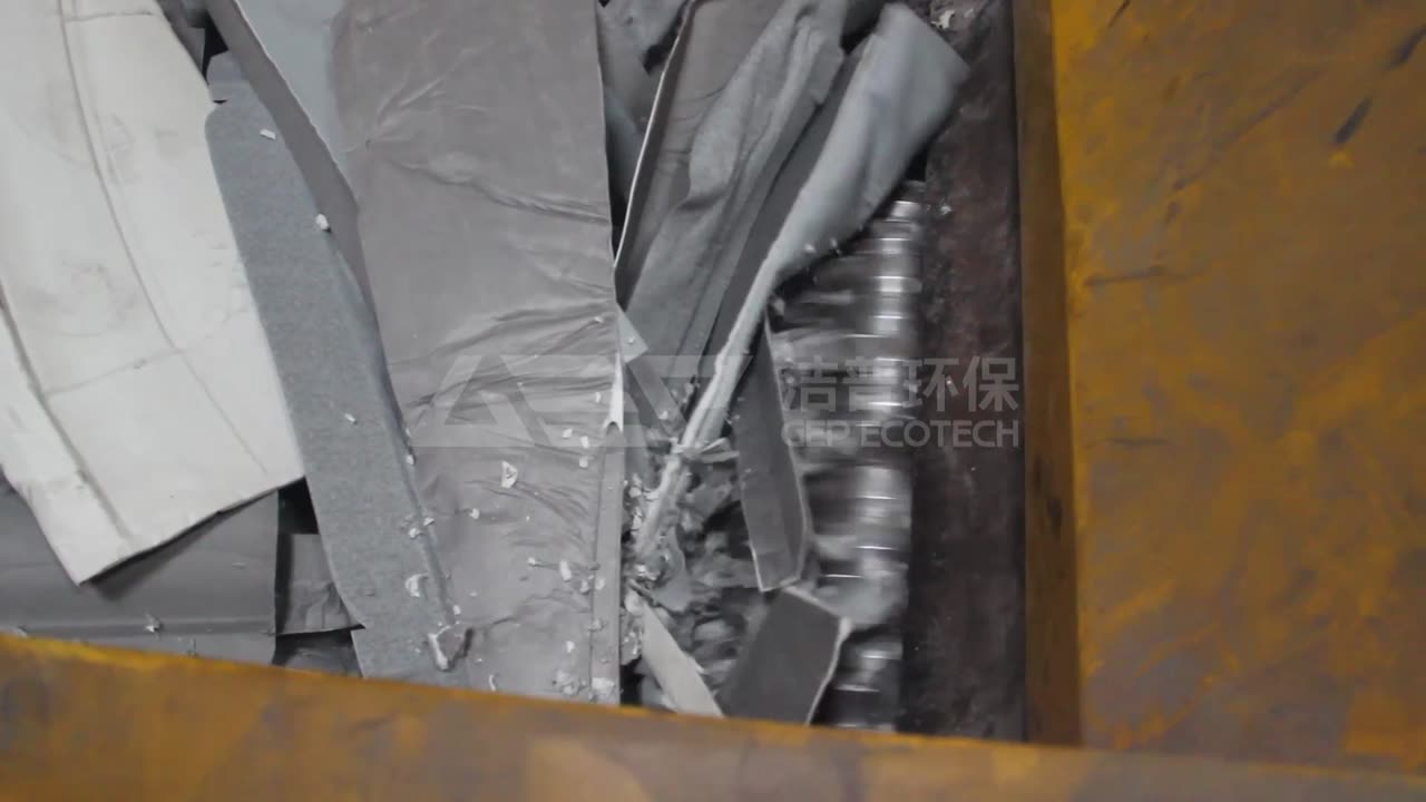 Tearing Up Car Interiors! The Single Shaft Shredder in Action
